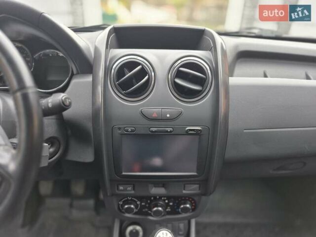 Чорний Дачія Duster, об'ємом двигуна 1.6 л та пробігом 71 тис. км за 11750 $, фото 32 на Automoto.ua