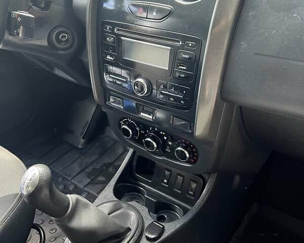 Черный Дачия Duster, объемом двигателя 1.6 л и пробегом 174 тыс. км за 9900 $, фото 58 на Automoto.ua