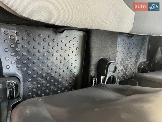 Черный Дачия Duster, объемом двигателя 1.6 л и пробегом 174 тыс. км за 9900 $, фото 68 на Automoto.ua
