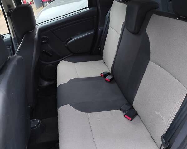 Черный Дачия Duster, объемом двигателя 1.6 л и пробегом 174 тыс. км за 9999 $, фото 28 на Automoto.ua