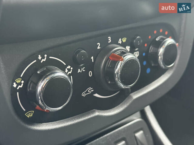 Чорний Дачія Duster, об'ємом двигуна 1.6 л та пробігом 159 тис. км за 10999 $, фото 53 на Automoto.ua