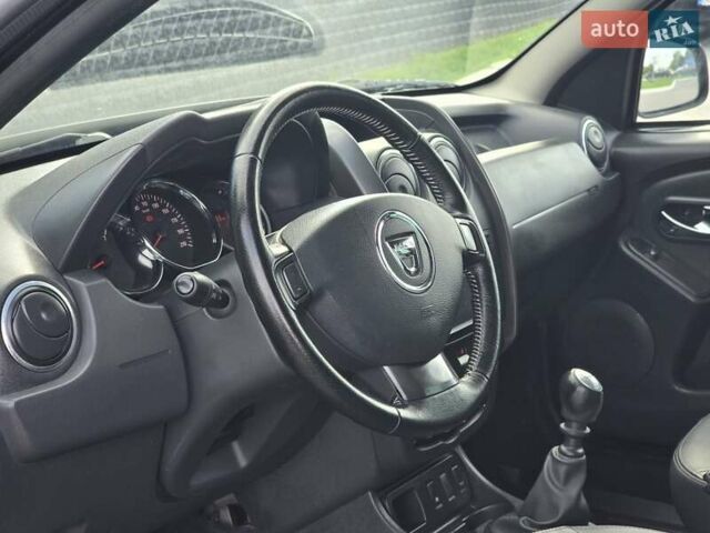 Черный Дачия Duster, объемом двигателя 1.2 л и пробегом 91 тыс. км за 10200 $, фото 5 на Automoto.ua
