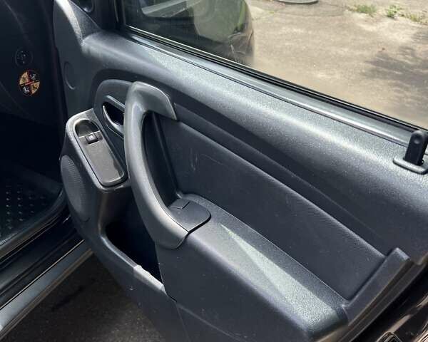 Черный Дачия Duster, объемом двигателя 1.6 л и пробегом 174 тыс. км за 9900 $, фото 64 на Automoto.ua