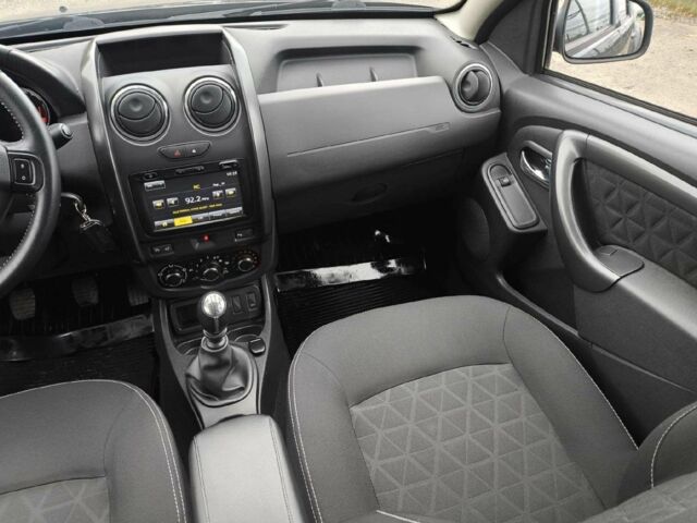Чорний Дачія Duster, об'ємом двигуна 1.2 л та пробігом 99 тис. км за 6800 $, фото 11 на Automoto.ua