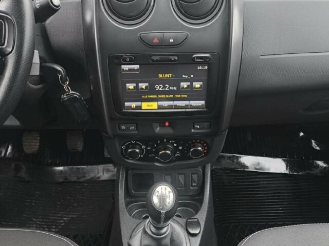 Чорний Дачія Duster, об'ємом двигуна 1.2 л та пробігом 99 тис. км за 6800 $, фото 12 на Automoto.ua