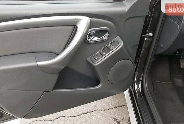 Черный Дачия Duster, объемом двигателя 1.5 л и пробегом 150 тыс. км за 11500 $, фото 28 на Automoto.ua