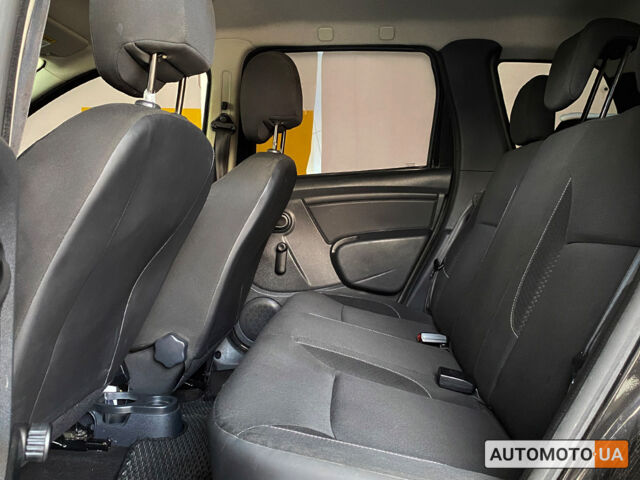 Черный Дачия Duster, объемом двигателя 1.6 л и пробегом 227 тыс. км за 9900 $, фото 9 на Automoto.ua
