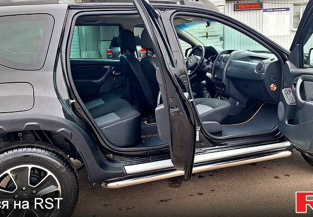 Черный Дачия Duster, объемом двигателя 1.5 л и пробегом 63 тыс. км за 13500 $, фото 10 на Automoto.ua