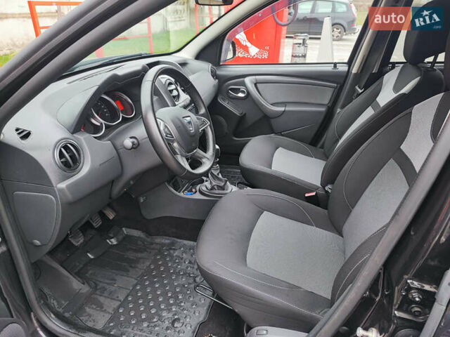Черный Дачия Duster, объемом двигателя 1.2 л и пробегом 162 тыс. км за 9999 $, фото 7 на Automoto.ua