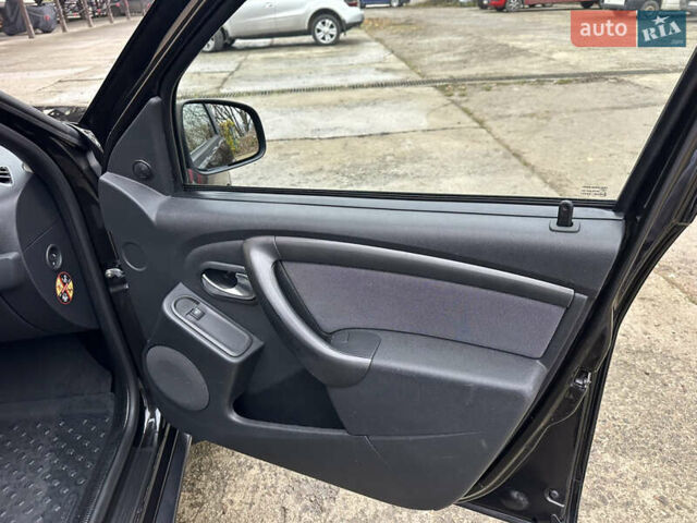 Чорний Дачія Duster, об'ємом двигуна 1.5 л та пробігом 218 тис. км за 12999 $, фото 37 на Automoto.ua