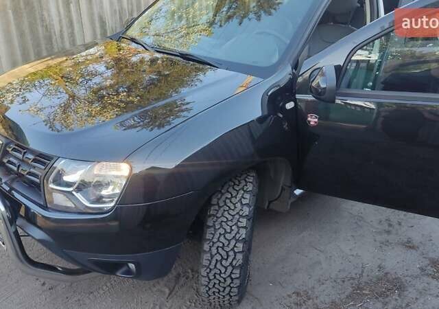 Черный Дачия Duster, объемом двигателя 1.2 л и пробегом 106 тыс. км за 12000 $, фото 5 на Automoto.ua