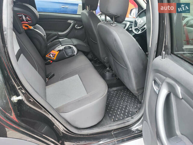 Черный Дачия Duster, объемом двигателя 1.2 л и пробегом 162 тыс. км за 9999 $, фото 9 на Automoto.ua