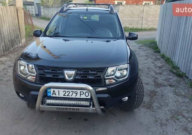 Черный Дачия Duster, объемом двигателя 1.2 л и пробегом 106 тыс. км за 12000 $, фото 3 на Automoto.ua