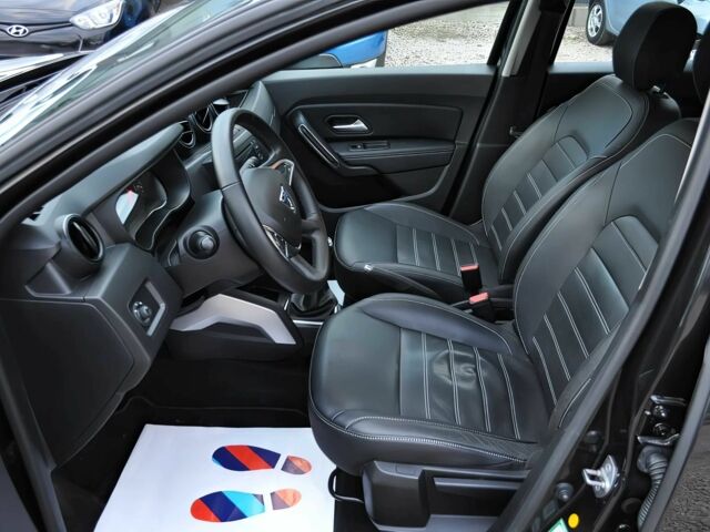 Черный Дачия Duster, объемом двигателя 1.5 л и пробегом 48 тыс. км за 4500 $, фото 9 на Automoto.ua