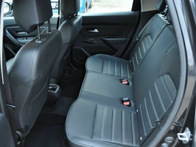 Черный Дачия Duster, объемом двигателя 1.5 л и пробегом 48 тыс. км за 4500 $, фото 12 на Automoto.ua