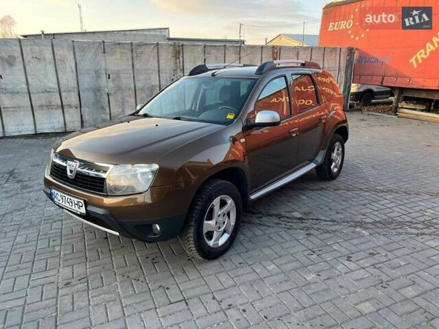 Коричневый Дачия Duster, объемом двигателя 1.46 л и пробегом 187 тыс. км за 8800 $, фото 1 на Automoto.ua