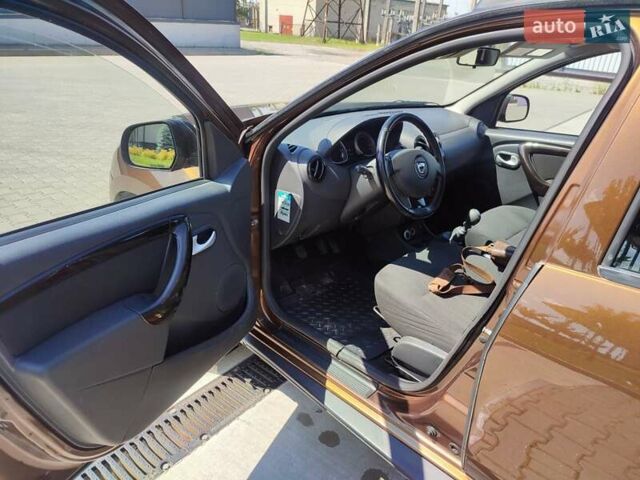 Коричневый Дачия Duster, объемом двигателя 1.6 л и пробегом 281 тыс. км за 8900 $, фото 13 на Automoto.ua