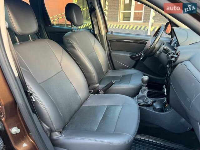 Коричневый Дачия Duster, объемом двигателя 1.46 л и пробегом 187 тыс. км за 8800 $, фото 36 на Automoto.ua