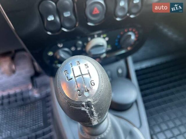 Коричневый Дачия Duster, объемом двигателя 1.46 л и пробегом 187 тыс. км за 8800 $, фото 27 на Automoto.ua