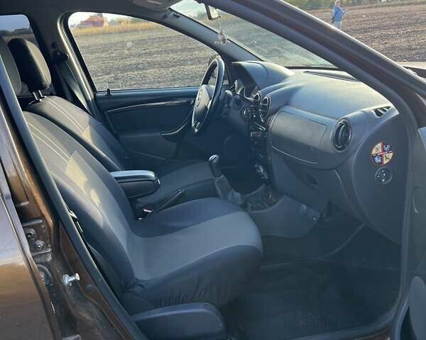 Коричневий Дачія Duster, об'ємом двигуна 1.5 л та пробігом 252 тис. км за 9000 $, фото 18 на Automoto.ua