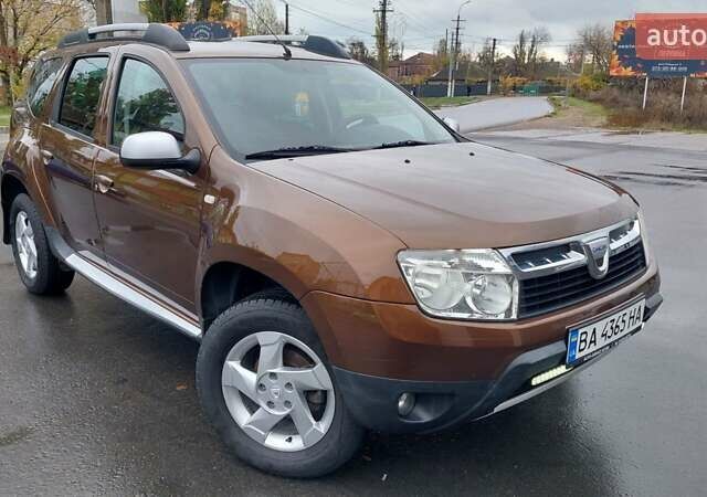 Коричневый Дачия Duster, объемом двигателя 1.6 л и пробегом 225 тыс. км за 7900 $, фото 3 на Automoto.ua