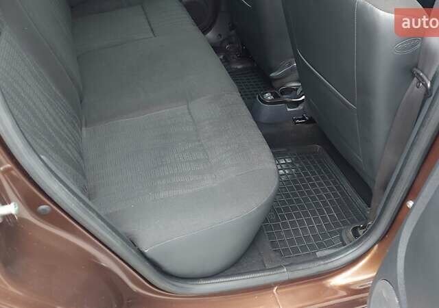 Коричневый Дачия Duster, объемом двигателя 1.6 л и пробегом 225 тыс. км за 7900 $, фото 21 на Automoto.ua