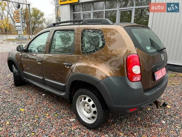 Коричневый Дачия Duster, объемом двигателя 1.5 л и пробегом 174 тыс. км за 8800 $, фото 4 на Automoto.ua
