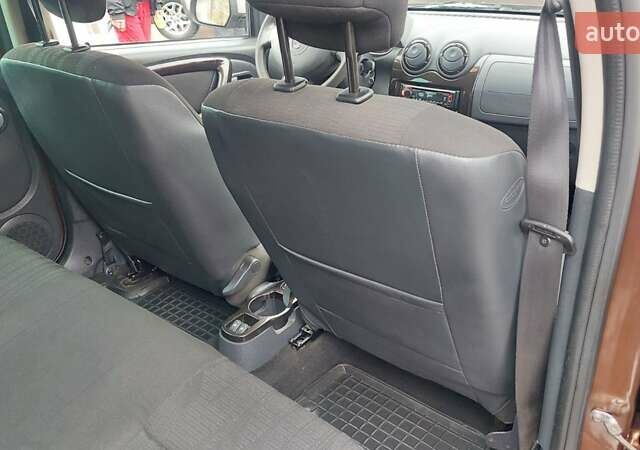 Коричневый Дачия Duster, объемом двигателя 1.6 л и пробегом 225 тыс. км за 7900 $, фото 22 на Automoto.ua