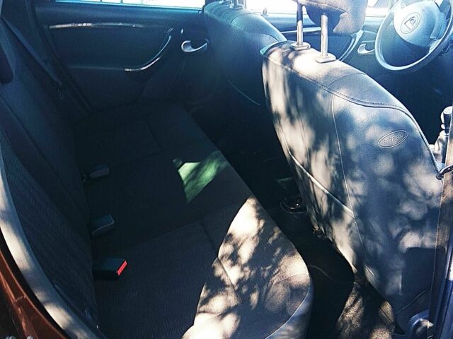 Коричневый Дачия Duster, объемом двигателя 1.6 л и пробегом 203 тыс. км за 9600 $, фото 13 на Automoto.ua