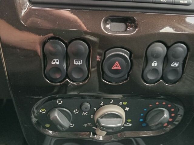 Коричневий Дачія Duster, об'ємом двигуна 0 л та пробігом 222 тис. км за 8700 $, фото 10 на Automoto.ua