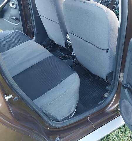 Коричневый Дачия Duster, объемом двигателя 1.5 л и пробегом 227 тыс. км за 9300 $, фото 6 на Automoto.ua