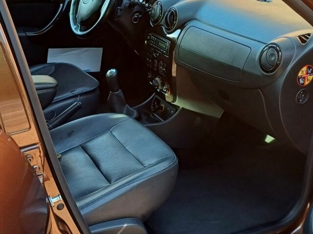 Коричневый Дачия Duster, объемом двигателя 0 л и пробегом 111 тыс. км за 9266 $, фото 4 на Automoto.ua