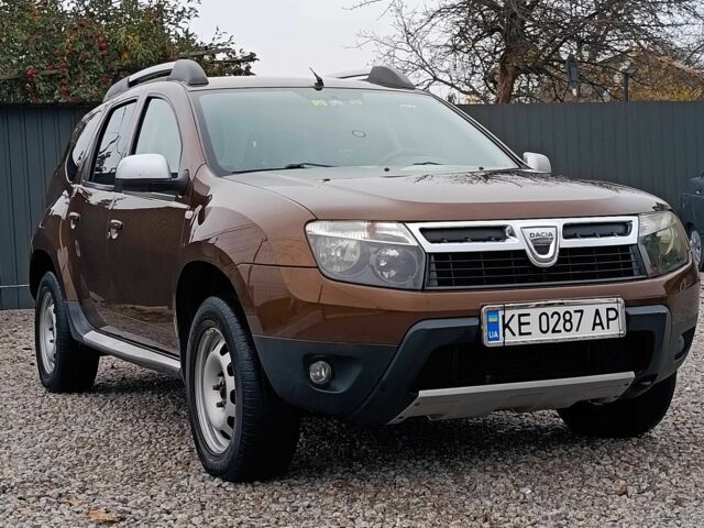 Коричневый Дачия Duster, объемом двигателя 1.6 л и пробегом 203 тыс. км за 9600 $, фото 2 на Automoto.ua