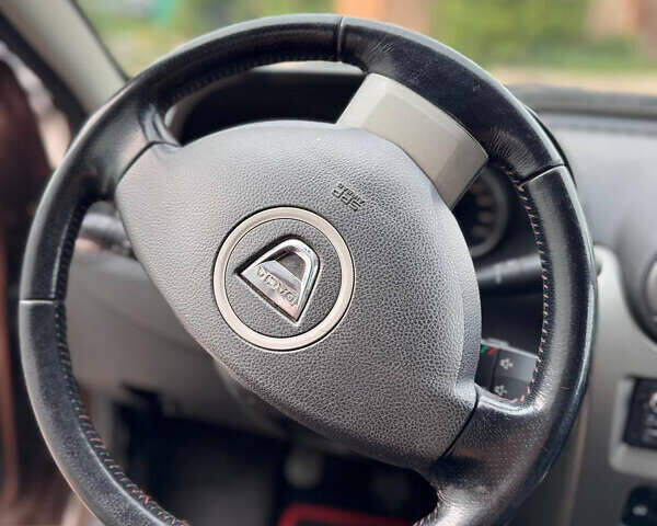 Коричневий Дачія Duster, об'ємом двигуна 1.6 л та пробігом 193 тис. км за 9100 $, фото 14 на Automoto.ua