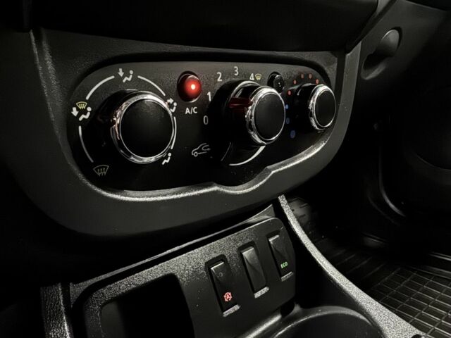 Коричневый Дачия Duster, объемом двигателя 1.6 л и пробегом 187 тыс. км за 10400 $, фото 15 на Automoto.ua