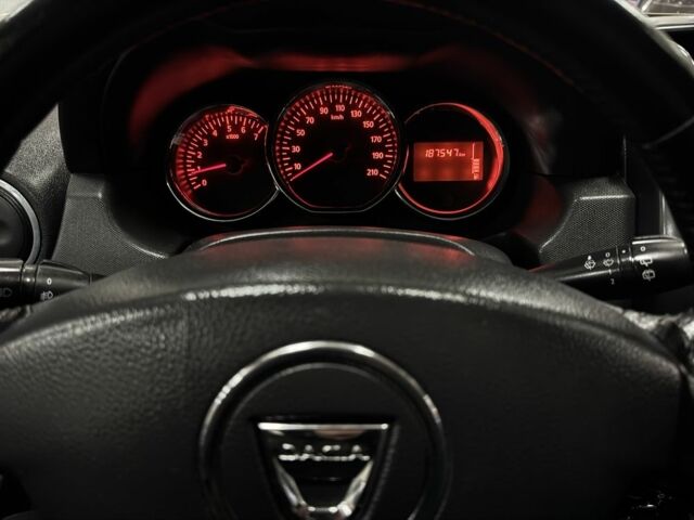 Коричневый Дачия Duster, объемом двигателя 1.6 л и пробегом 187 тыс. км за 10400 $, фото 16 на Automoto.ua