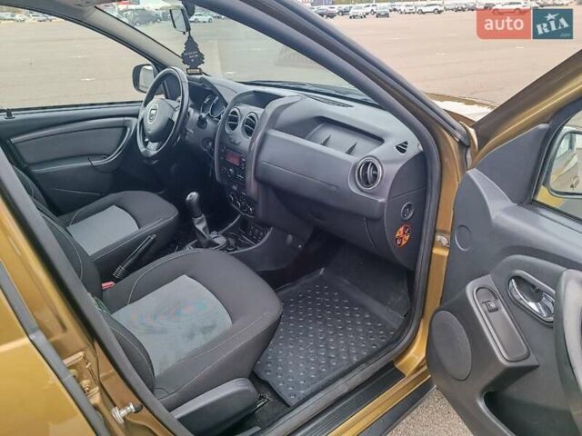 Дачія Duster 2017 у Києві на Automoto.ua Коричневий Дачія Duster, об'ємом двигуна 1.6 л та пробігом 187 тис. км за 9999 $, фото 12 на Automoto.ua