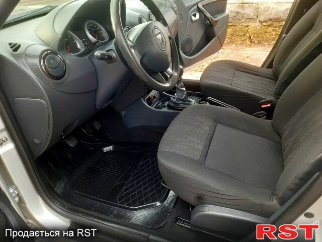Дачия Duster, объемом двигателя 1.5 л и пробегом 184 тыс. км за 8100 $, фото 13 на Automoto.ua