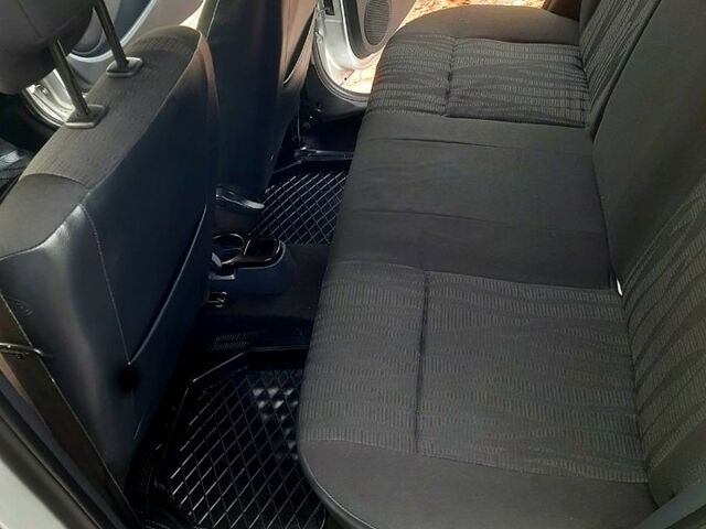 Дачия Duster, объемом двигателя 1.5 л и пробегом 184 тыс. км за 8100 $, фото 12 на Automoto.ua