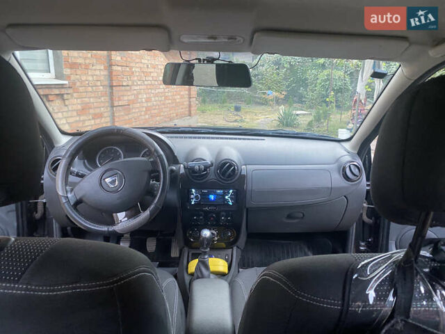 Дачия Duster, объемом двигателя 1.46 л и пробегом 199 тыс. км за 8500 $, фото 16 на Automoto.ua