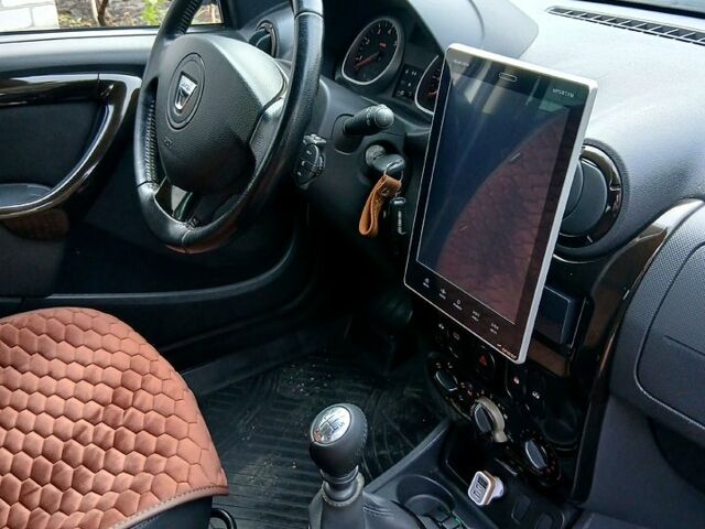 Дачия Duster, объемом двигателя 1.5 л и пробегом 130 тыс. км за 9000 $, фото 9 на Automoto.ua