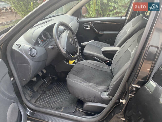 Дачия Duster, объемом двигателя 1.46 л и пробегом 199 тыс. км за 8500 $, фото 8 на Automoto.ua
