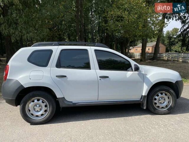 Дачия Duster, объемом двигателя 1.6 л и пробегом 259 тыс. км за 7400 $, фото 1 на Automoto.ua