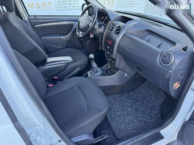 Дачия Duster, объемом двигателя 1.6 л и пробегом 203 тыс. км за 9950 $, фото 17 на Automoto.ua