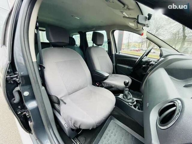 Дачия Duster, объемом двигателя 1.2 л и пробегом 103 тыс. км за 8999 $, фото 13 на Automoto.ua