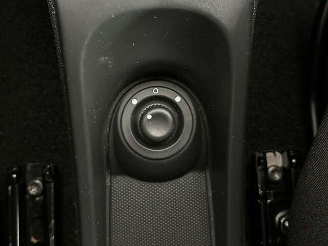 Дачия Duster, объемом двигателя 1.5 л и пробегом 198 тыс. км за 11950 $, фото 17 на Automoto.ua
