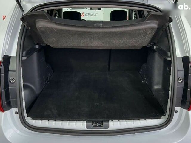 Дачия Duster, объемом двигателя 1.5 л и пробегом 198 тыс. км за 11950 $, фото 4 на Automoto.ua