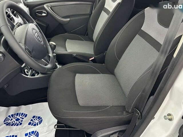 Дачия Duster, объемом двигателя 1.5 л и пробегом 198 тыс. км за 11950 $, фото 7 на Automoto.ua