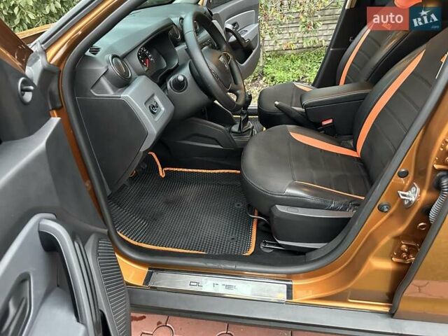 Желтый Дачия Duster, объемом двигателя 1.6 л и пробегом 165 тыс. км за 12900 $, фото 62 на Automoto.ua