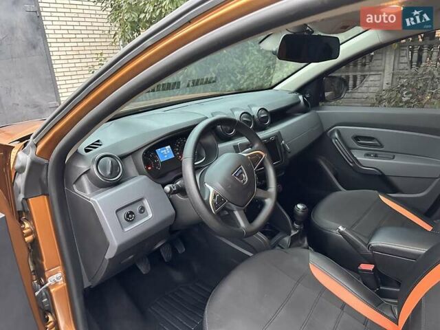 Желтый Дачия Duster, объемом двигателя 1.6 л и пробегом 165 тыс. км за 12900 $, фото 21 на Automoto.ua